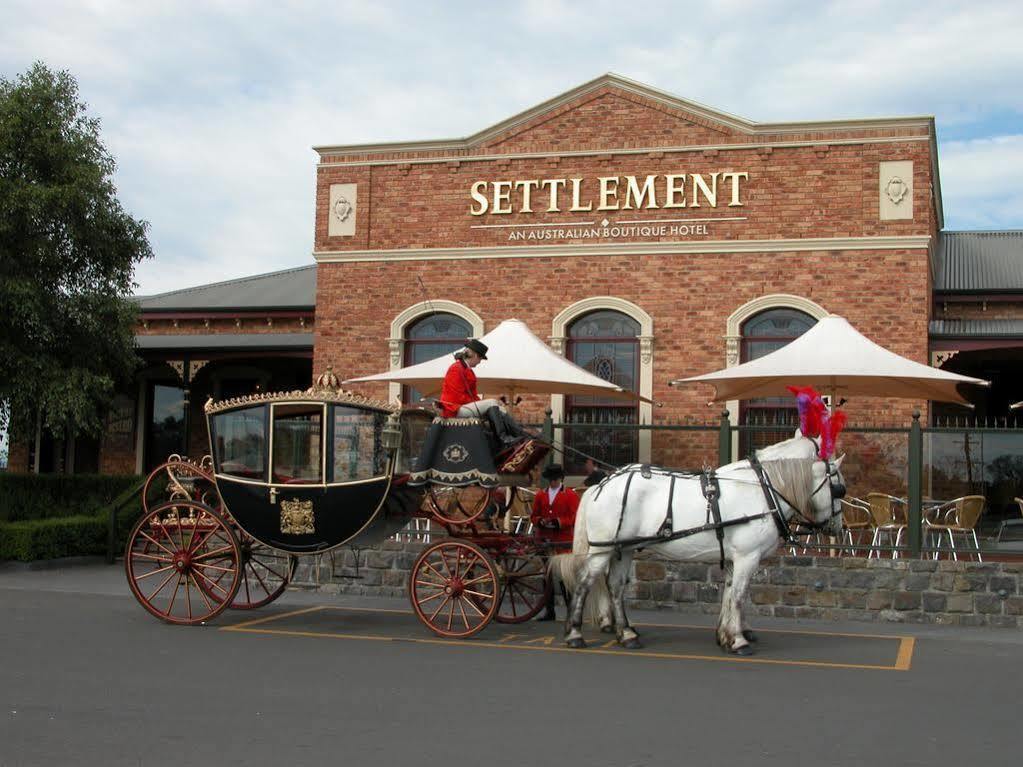 Motel The Terrace At The Settlement Cranbourne Exterior foto