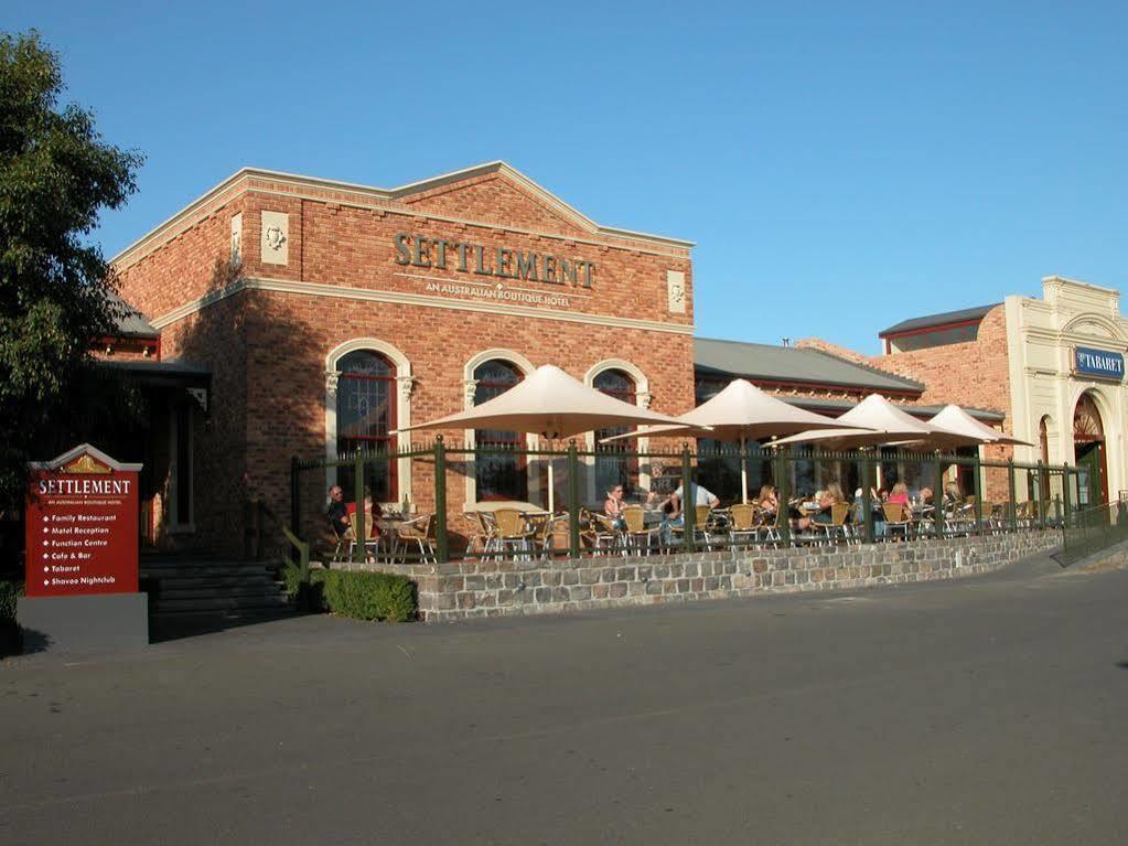 Motel The Terrace At The Settlement Cranbourne Exterior foto